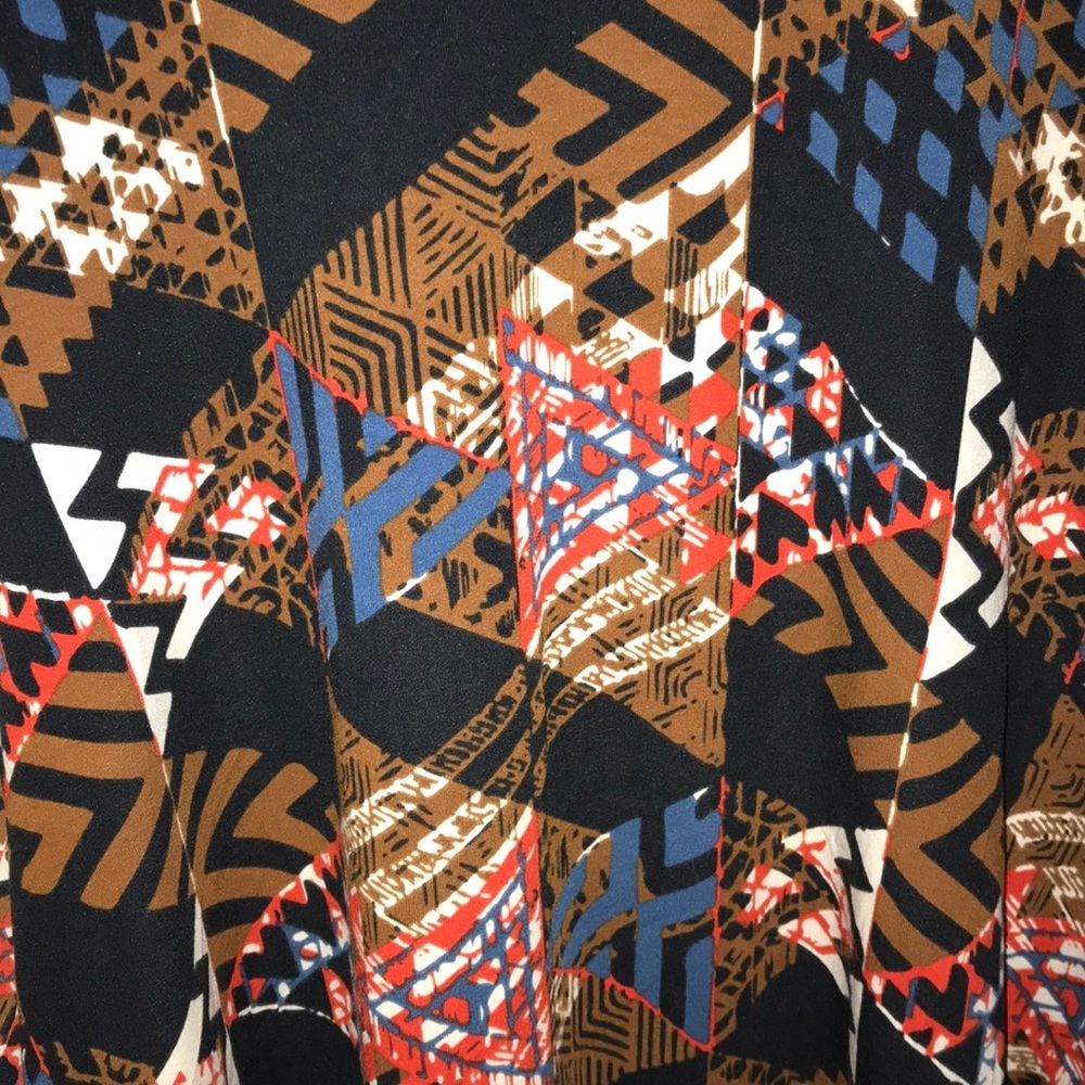 NWT Perfect T LuLaRoe Top - Picture 3 of 5